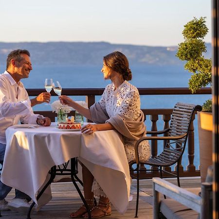 Hotel Royal Evian-les-Bains Bagian luar foto