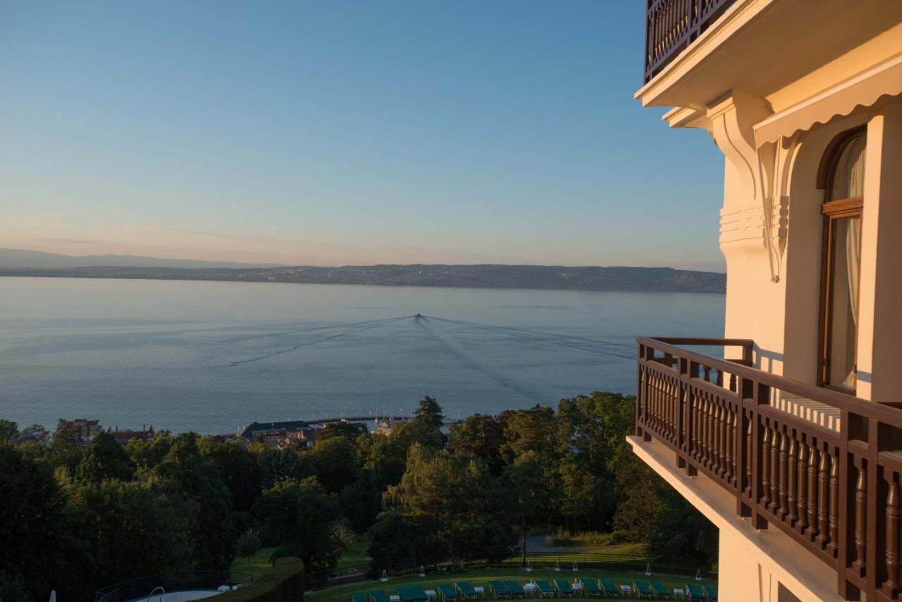 Hotel Royal Evian-les-Bains Bagian luar foto