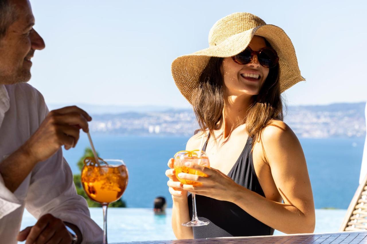 Hotel Royal Evian-les-Bains Bagian luar foto
