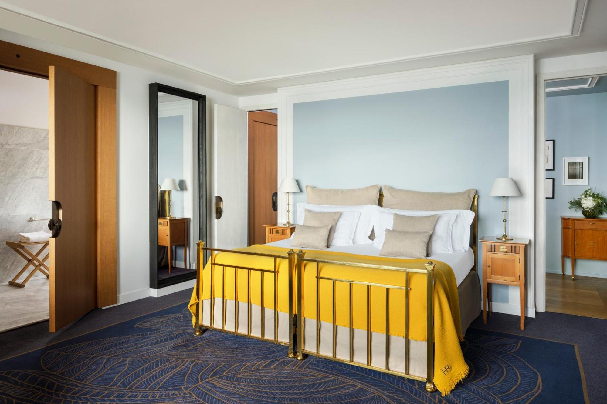 Hotel Royal Evian-les-Bains Bagian luar foto