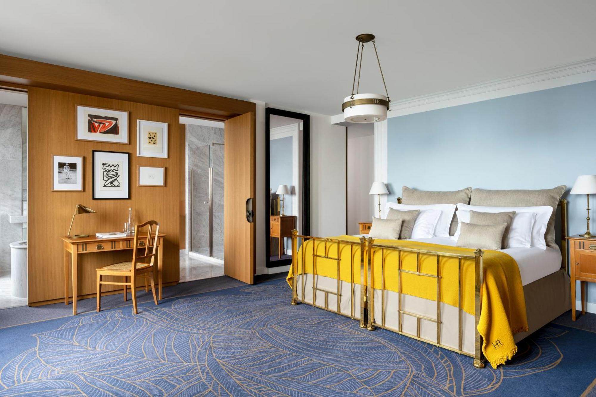 Hotel Royal Evian-les-Bains Bagian luar foto