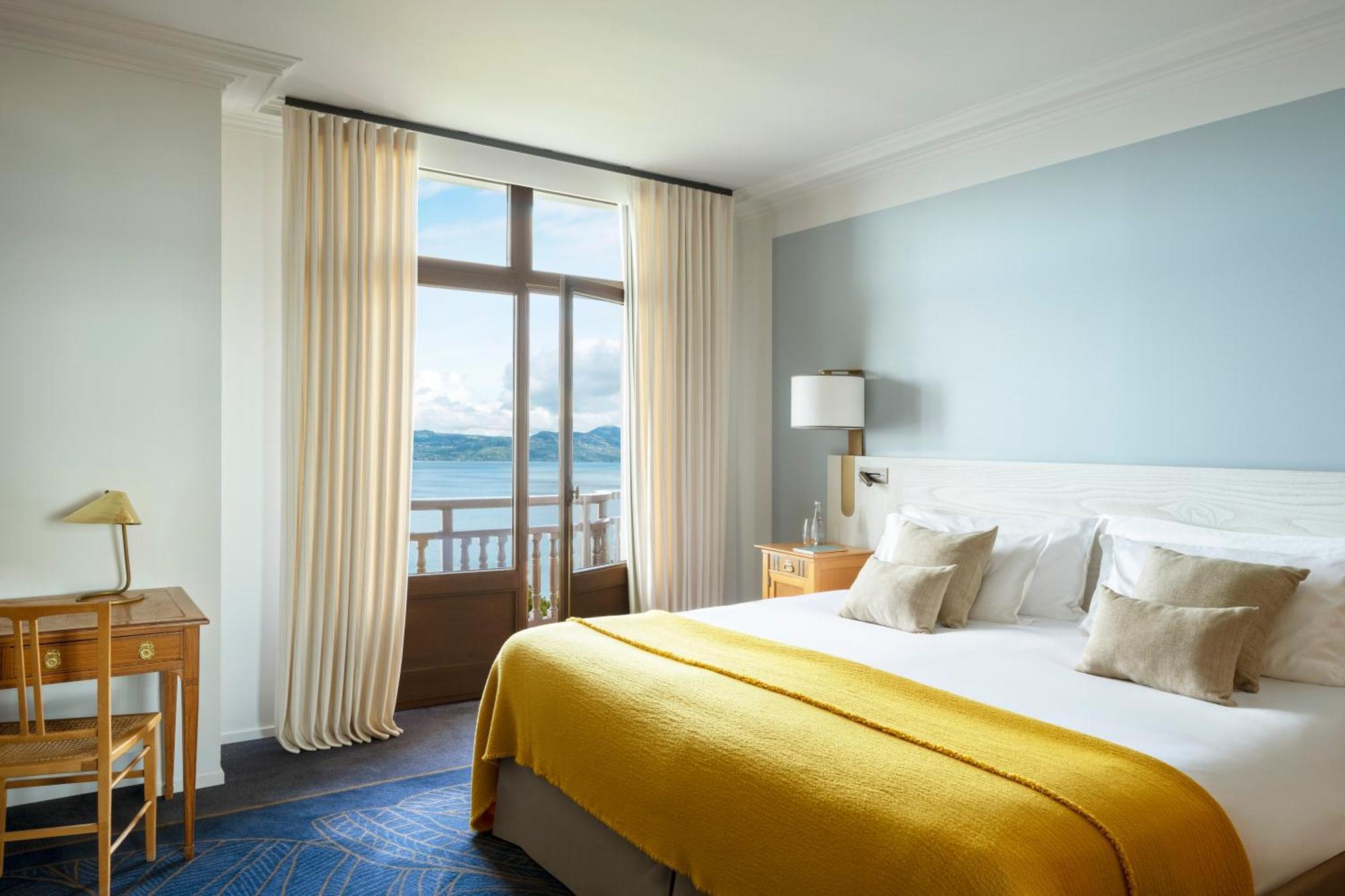 Hotel Royal Evian-les-Bains Bagian luar foto