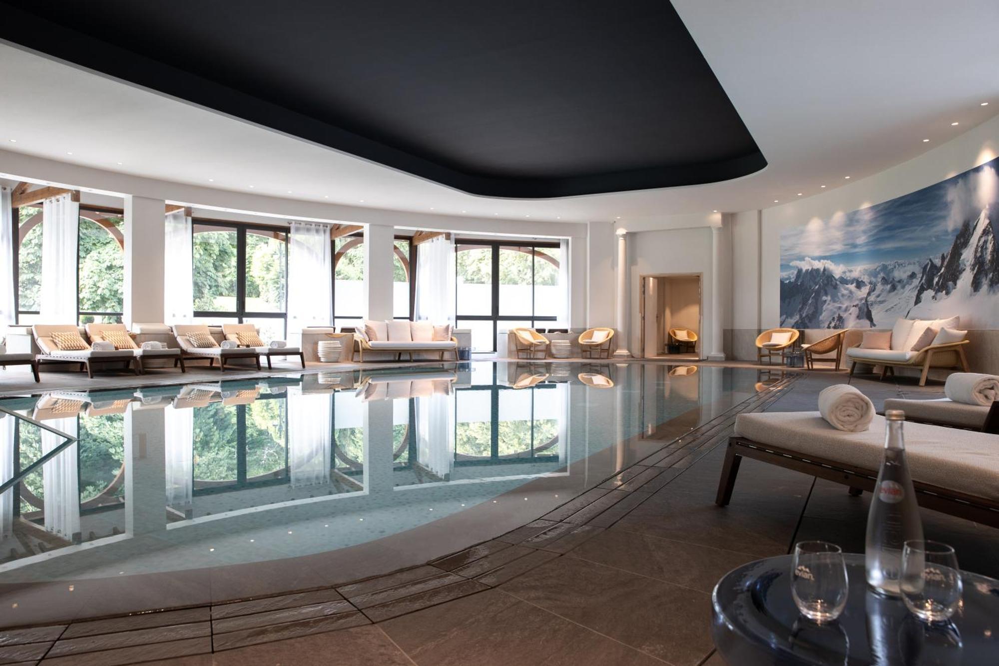 Hotel Royal Evian-les-Bains Bagian luar foto