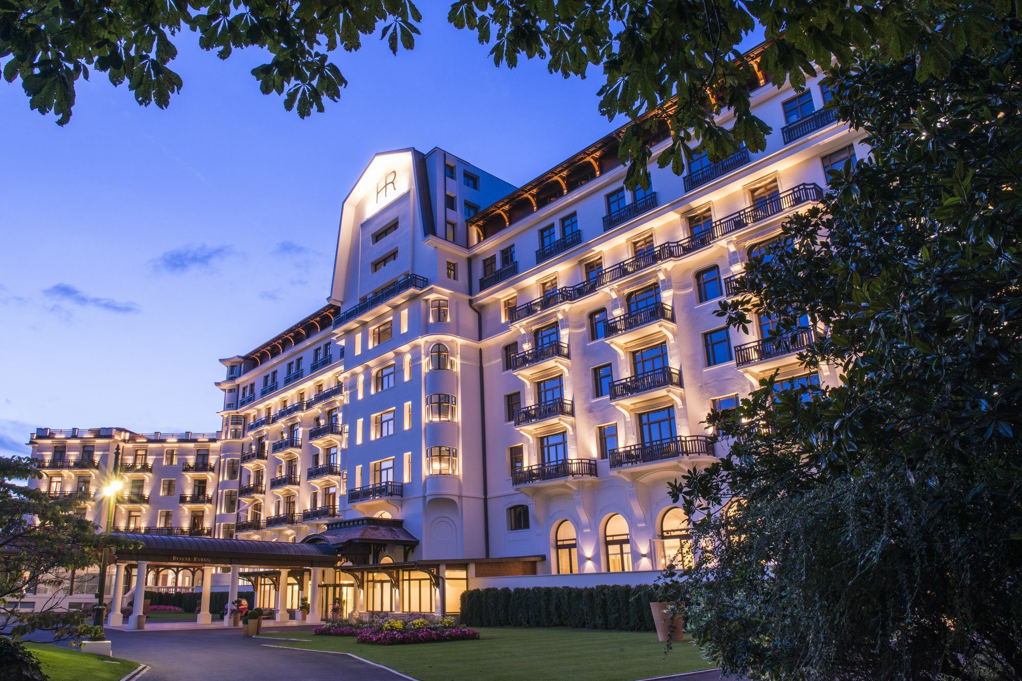 Hotel Royal Evian-les-Bains Bagian luar foto