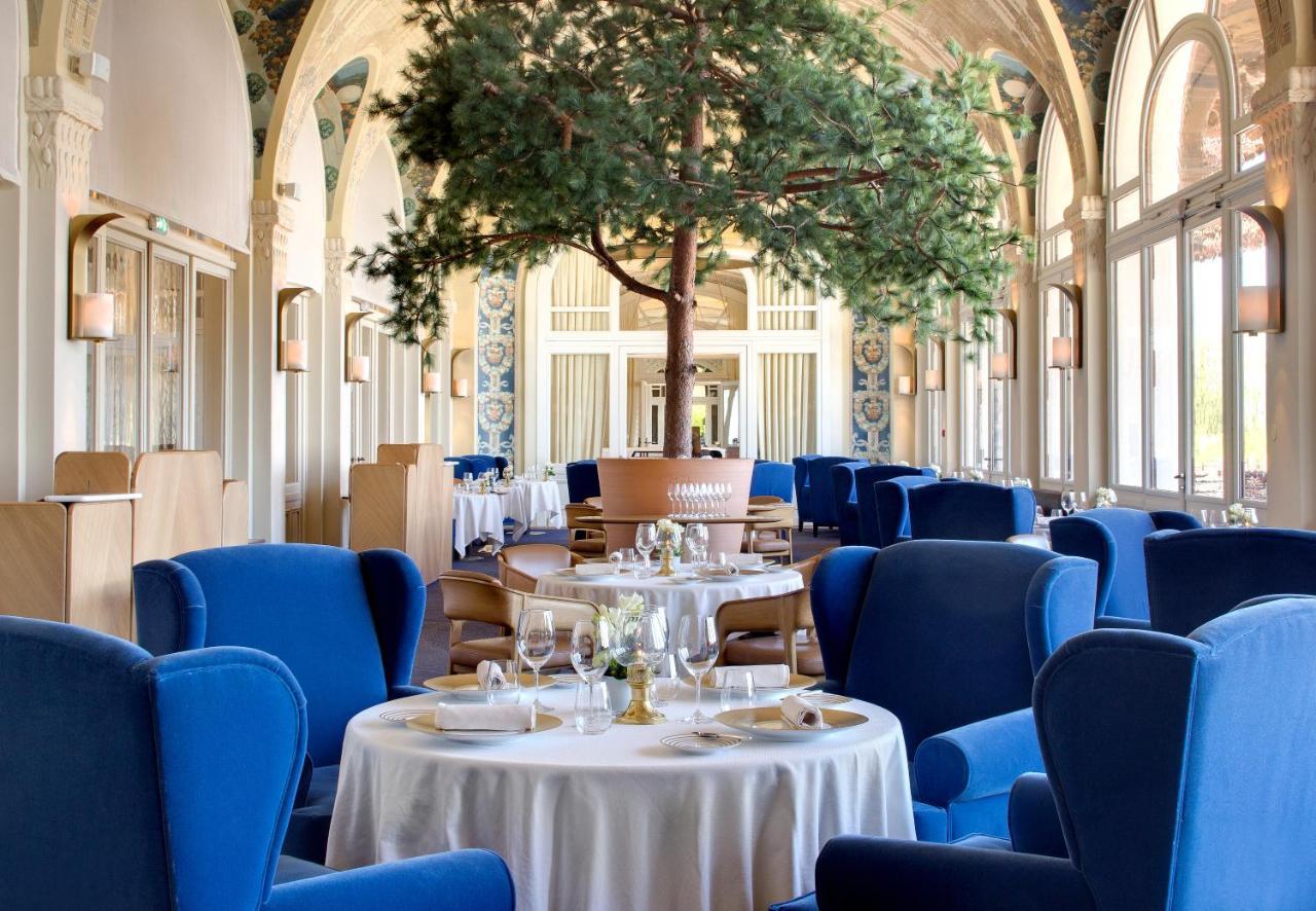 Hotel Royal Evian-les-Bains Bagian luar foto